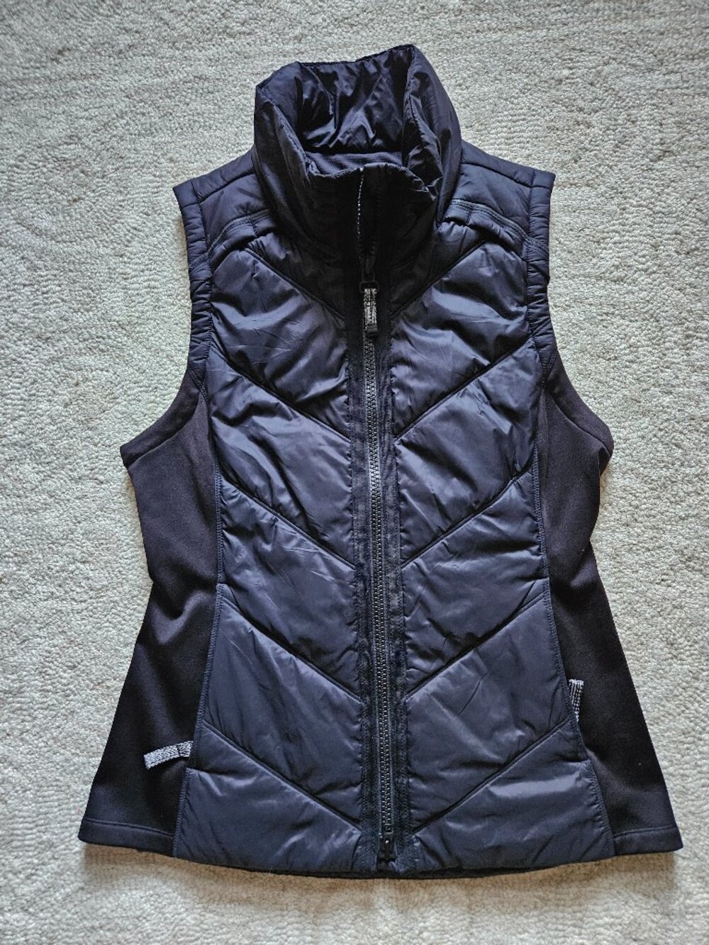 Athleta Rock Ridge PrimaLoft Vest Black MP Medium Petite Outdoor Activewear